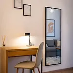 Lakeview Cozy Nook - Tennis, Underground Parking, Modern, Balcony *