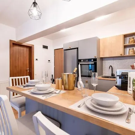 Lakeview Cozy Nook - Tennis, Underground Parking, Modern, Balcony * Kluž