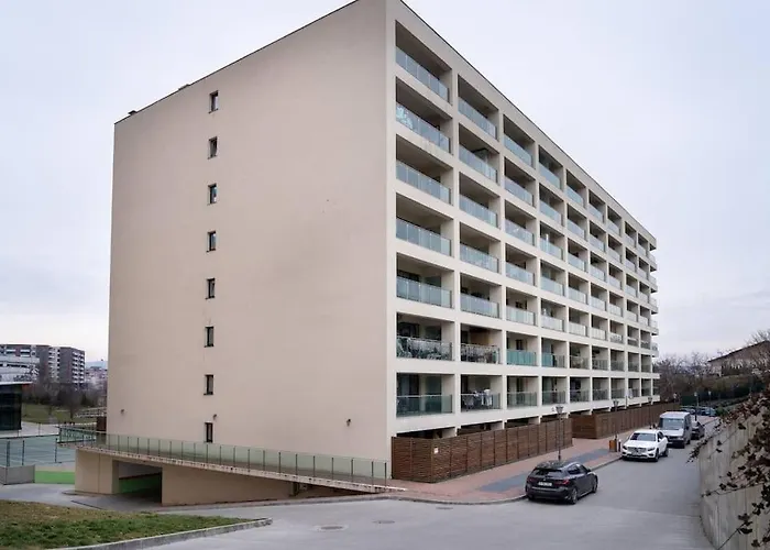 Appartamento Lakeview Cozynook - Tennis, Underground Parking, Modern, Balcony