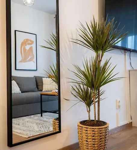 Lakeview Cozynook - Tennis, Underground Parking, Modern, Balcony 클루지나포카